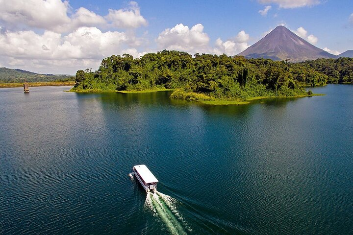 Shared Lake Crossing from Monteverde to La Fortuna de Arenal - Photo 1 of 22